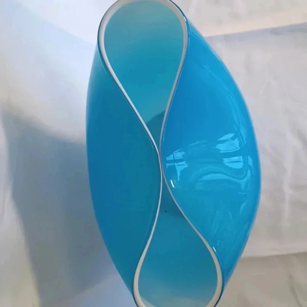 Vintage hand blown turquoise vase - Picture 2 of 3